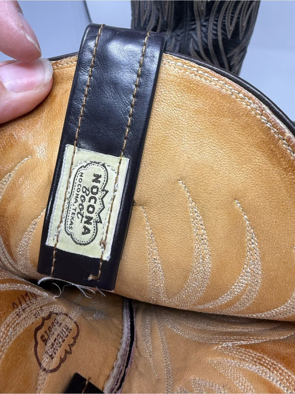Vintage Nocona Black Western Stitched Leather Boots Sz 9 (NYMBSA)